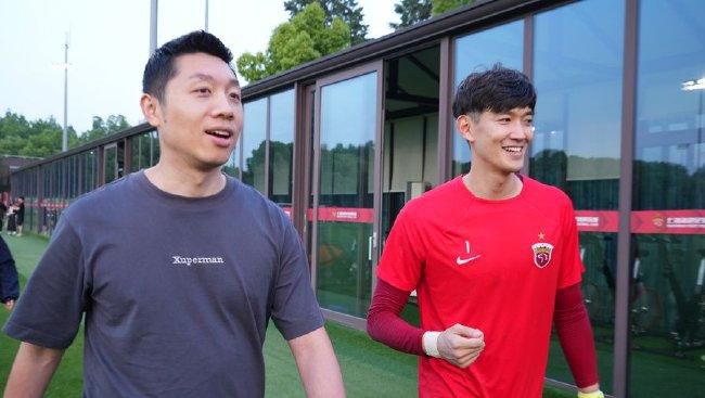 国产亚洲免费观看